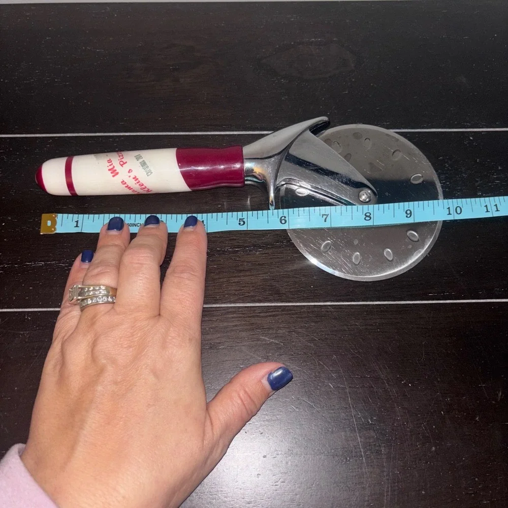 Mama Mia Klein's Pizzeria Pizza Cutter Red Cream‎ Stainless Steel 9 Inch 2018